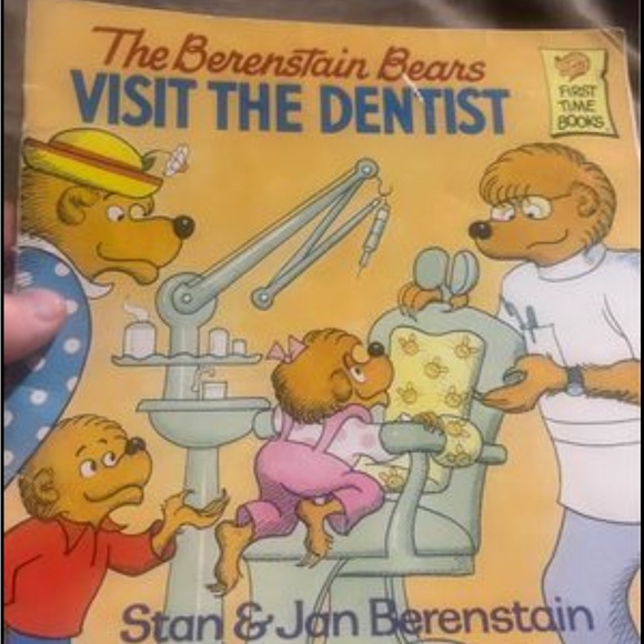 The Berenstain Bears lot of 6 books . - Picture 3 of 9